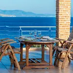 Вилла Seafront Karavi With Private Sea Access - Iris Lefkada Сивота