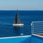 Seafront Karavi With Private Sea Access - Iris Lefkada