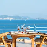 Seafront Karavi With Private Sea Access - Iris Lefkada Vila Sivota