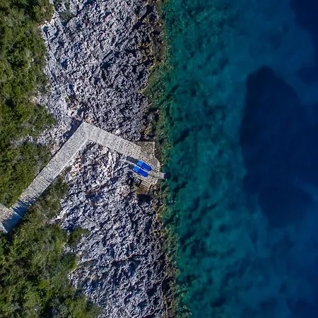 Seafront Karavi With Private Sea Access - Iris Lefkada