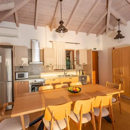 Iris Lefkada - Karavi With Private Sea Access * シヴォタ