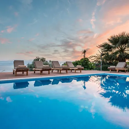 别墅 Seafront Karavi With Private Sea Access - Iris Lefkada 塞沃塔