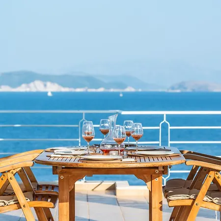 Seafront Karavi With Private Sea Access - Iris Lefkada 别墅 塞沃塔