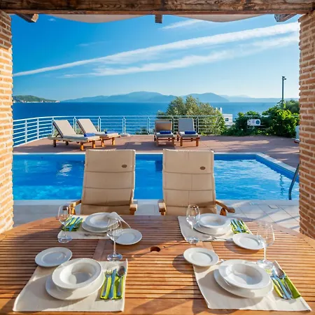 Seafront Karavi With Private Sea Access - Iris Lefkada 塞沃塔