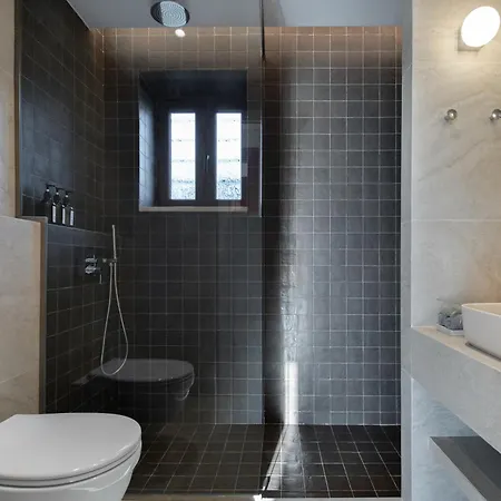Seafront Karavi With Private Sea Access - Iris Lefkada 别墅 *