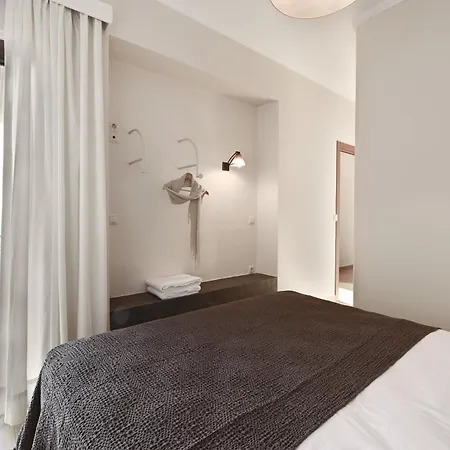 Seafront Karavi With Private Sea Access - Iris Lefkada ヴィラ *