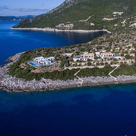 Seafront Karavi With Private Sea Access - Iris Lefkada *
