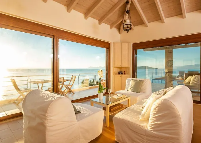 Seafront Karavi With Private Sea Access - Iris Lefkada シヴォタ