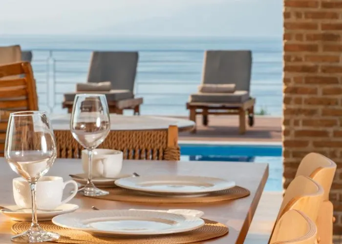 Iris Lefkada - Karavi With Private Sea Access