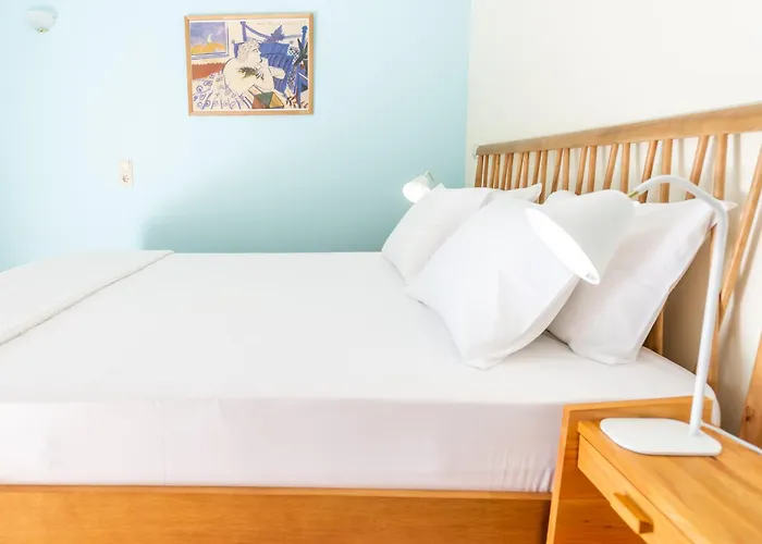 Seafront Karavi With Private Sea Access - Iris Lefkada * סיבוטה