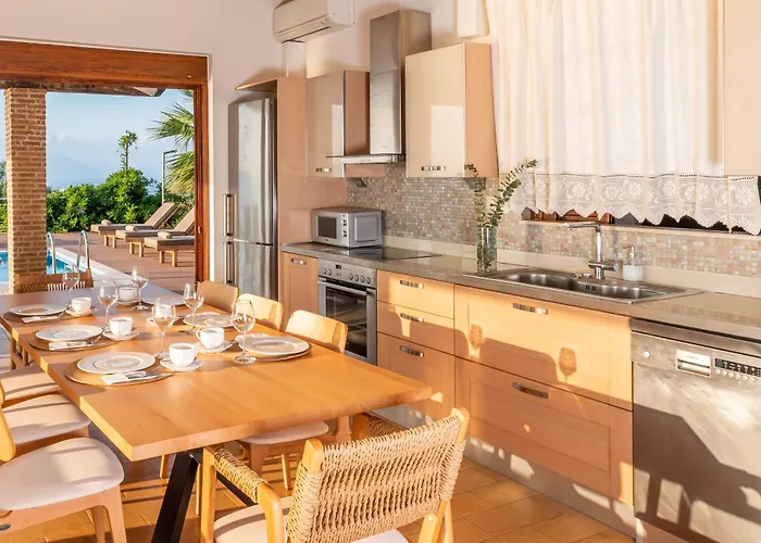 ヴィラ Seafront Karavi With Private Sea Access - Iris Lefkada シヴォタ