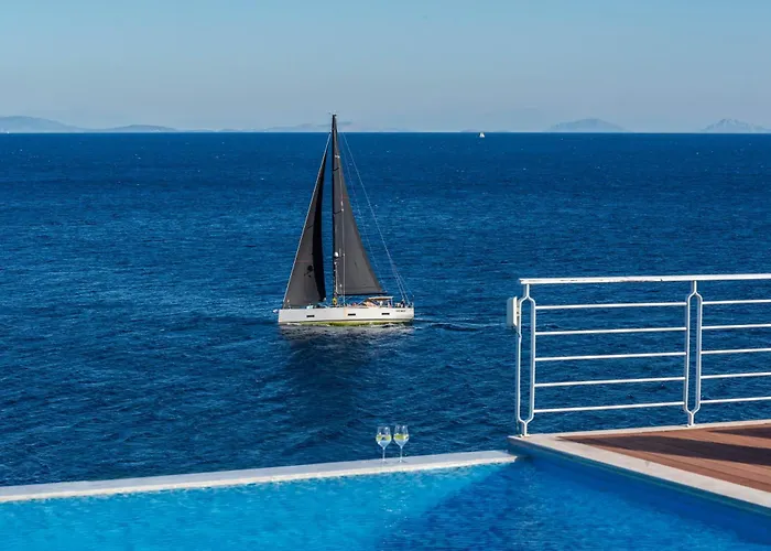 Seafront Karavi With Private Sea Access - Iris Lefkada