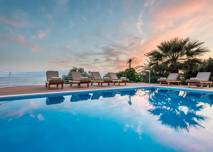 ヴィラ Seafront Karavi With Private Sea Access - Iris Lefkada シヴォタ