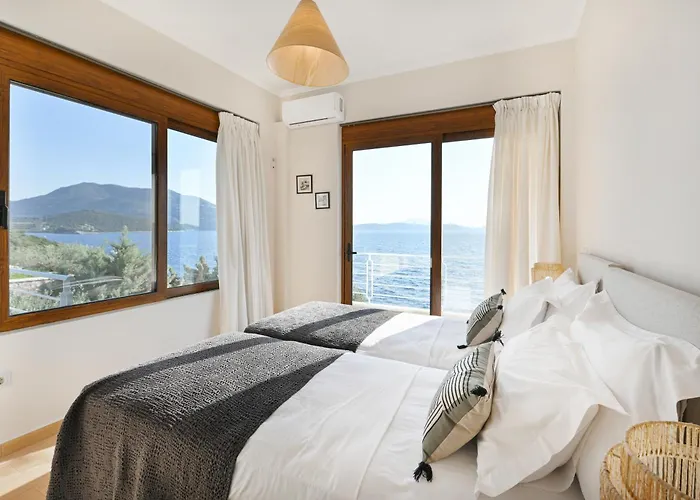 ヴィラ Seafront Karavi With Private Sea Access - Iris Lefkada シヴォタ