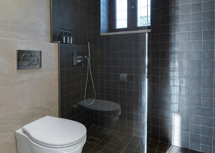 Seafront Karavi With Private Sea Access - Iris Lefkada * シヴォタ