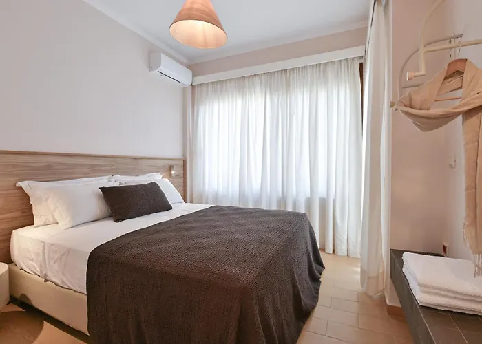 Seafront Karavi With Private Sea Access - Iris Lefkada